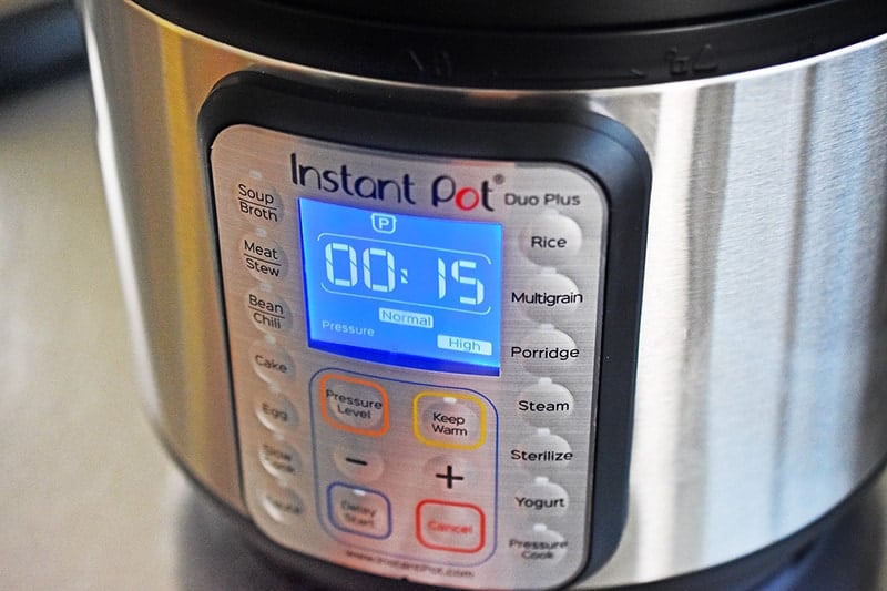 An instant pot interface reads 15 minutes on high pressure.