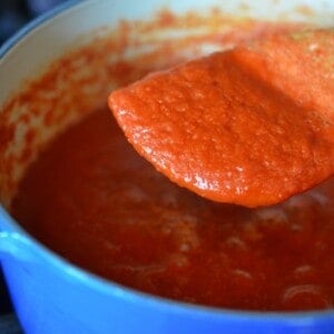 Whole30 Sriracha by Michelle Tam https://nomnompaleo.com