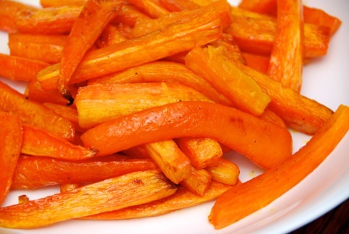 Paleo and Whole30 roasted carrots on a plate.